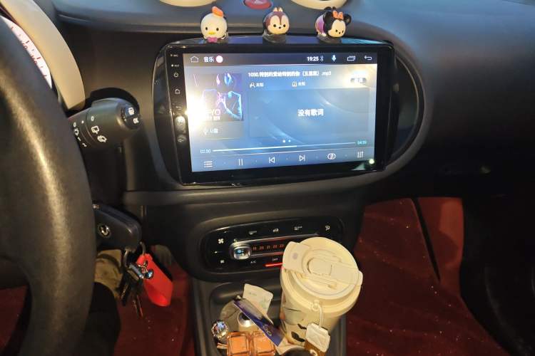 Used smart forfour 2018 1.0L 52 kW Dynamic Edition Audio And AC Panel