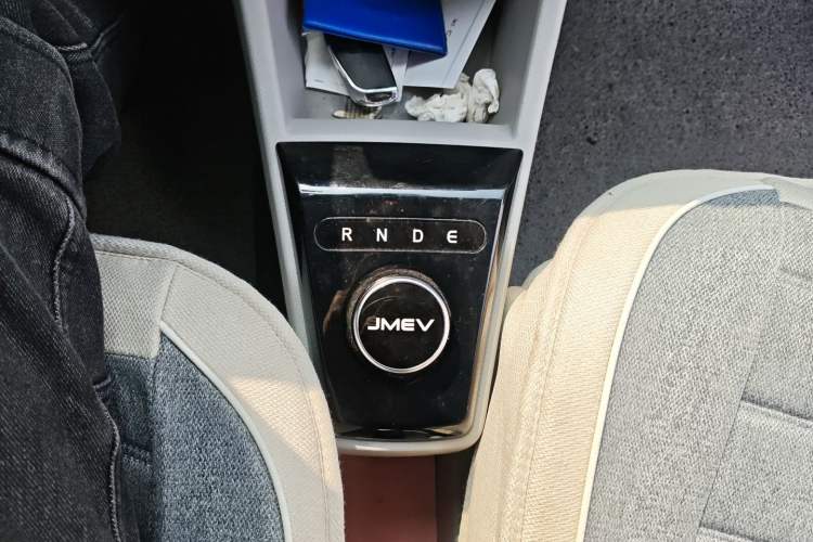 Used JMEV Xiao Qilin 2023 Joyful Edition 201km Comfort Model Gear Lever