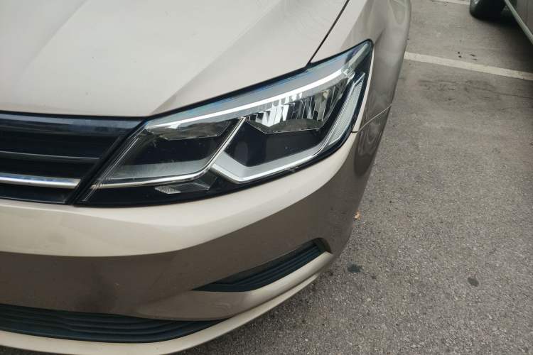 Used Volkswagen Lamando 2015 230TSI Manual Trend Edition