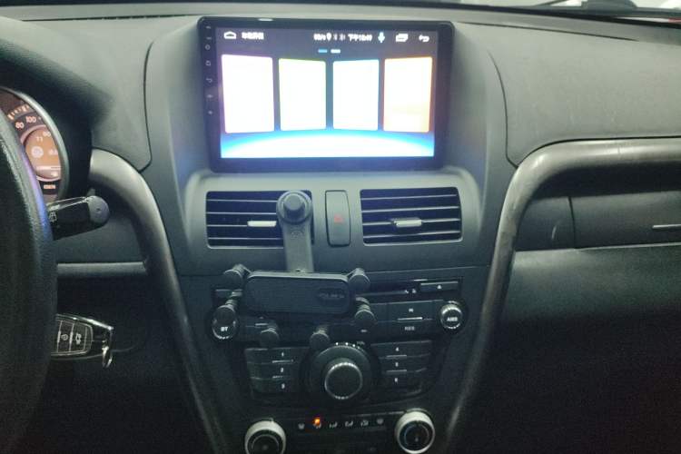 Used Bestune X80 2015 2.0L Automatic Comfort Anniversary Edition Audio And AC Panel