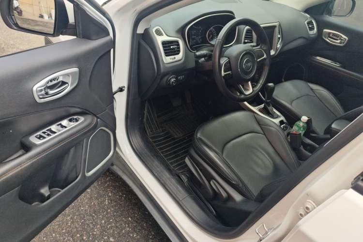 Used Jeep Compass 2017 200T Automatic Family Edition