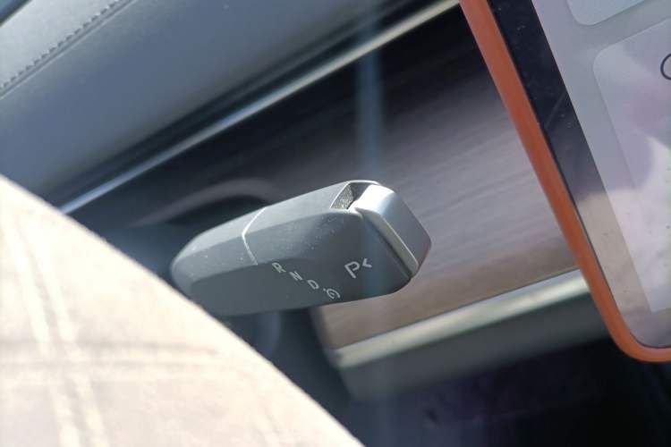 Used CHANGAN NEVO A07 2024 All-Electric "True Fragrance" Edition 710 Flagship Model Gear Lever