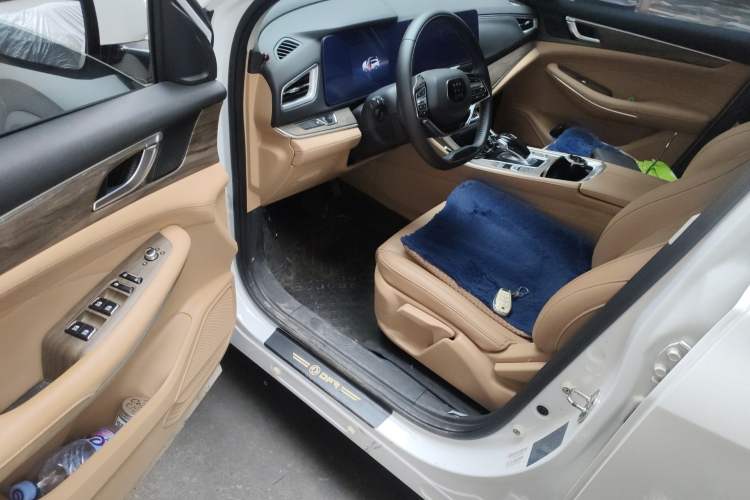 Used Landian E5 2023 1.5L DE-i 100KM Comfort Edition 7-Seater