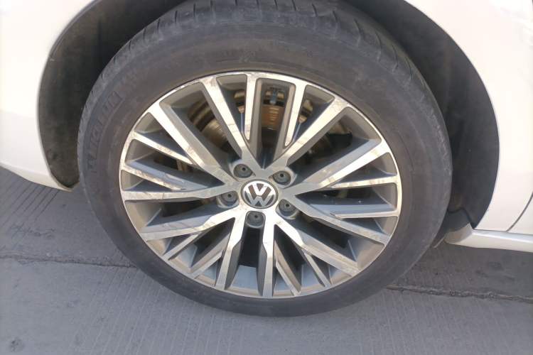 Used Volkswagen FAW-Volkswagen CC 2016 1.8TSI Luxury Model Exterior 5