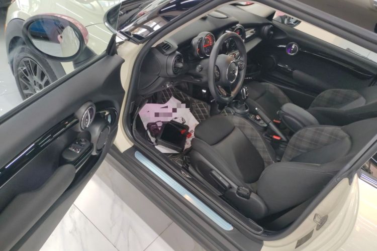 Used MINI MINI 2018 1.5T COOPER Classic Edition