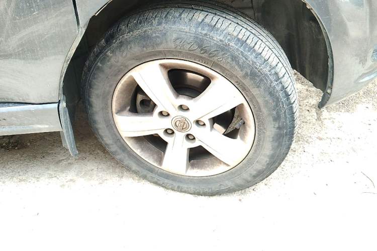 Used Jinbei Gold Hiace 2021 2.0L Passenger Van Travel Lion 7-Seater Right Front Wheel Hub