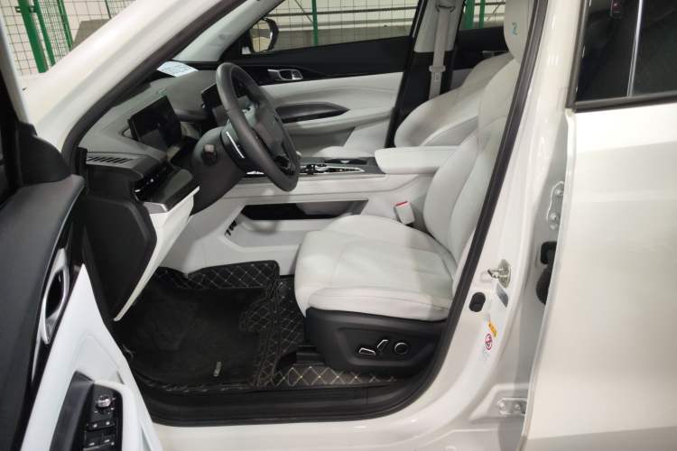 Used CHANGAN OSHAN Z6 New Energy 2023 ZhiDian iDD 150KM Flagship PLUS Left Front Seat