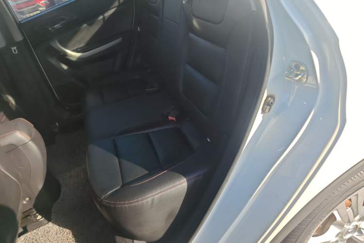 Used CHANGAN CS35 2012 1.6L Automatic Luxury Version China IV Standard
