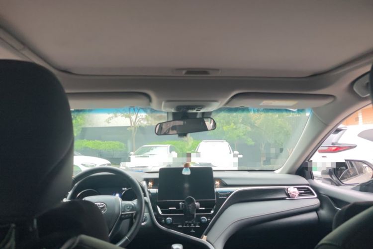 Used Toyota Camry 2023 2.0G Luxury Edition
