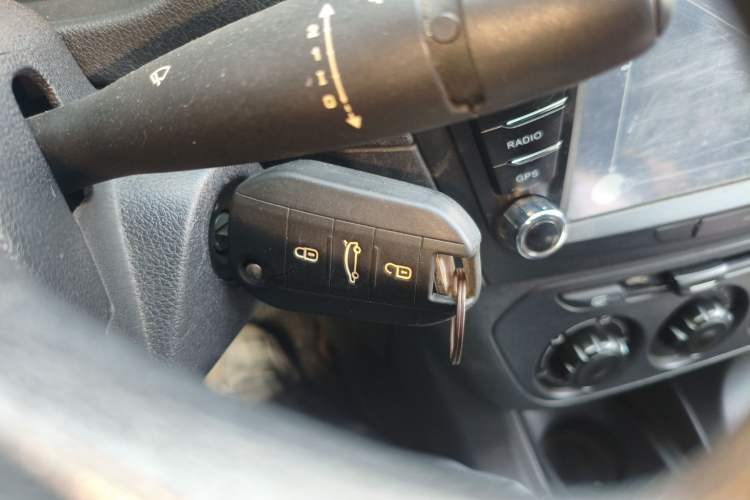 Used Peugeot 301 2016 1.6L Manual Comfort Edition
