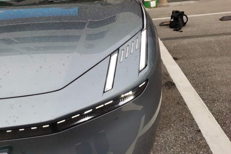 Used Lynk & Co Z10 2025 95 kWh 702 km All-Wheel Drive Intelligent Driving Ultra
