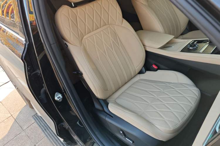 Used Geely Auto Monjaro L 2025 Dongfang Yao 2.0TD Automatic Lanxing Edition