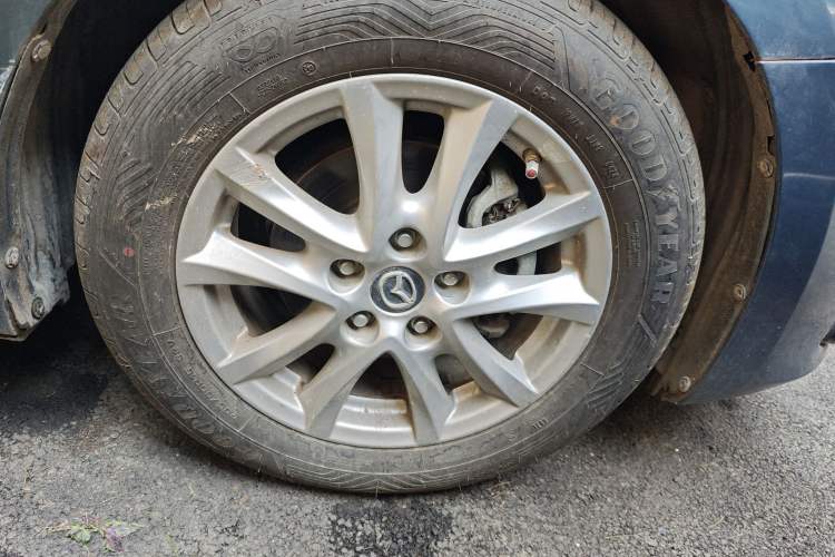 Used Mazda 3 Axela 2016 Sedan 1.5L Automatic Luxury Model