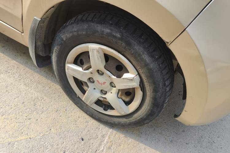 Used Wuling Hongguang 2013 1.5L Base Version
