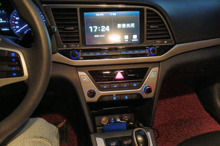 Used Hyundai Elantra (6th Generation / Lingdong) 2016 1.6L Automatic ZhiXuan – Elite Version Audio And AC Panel