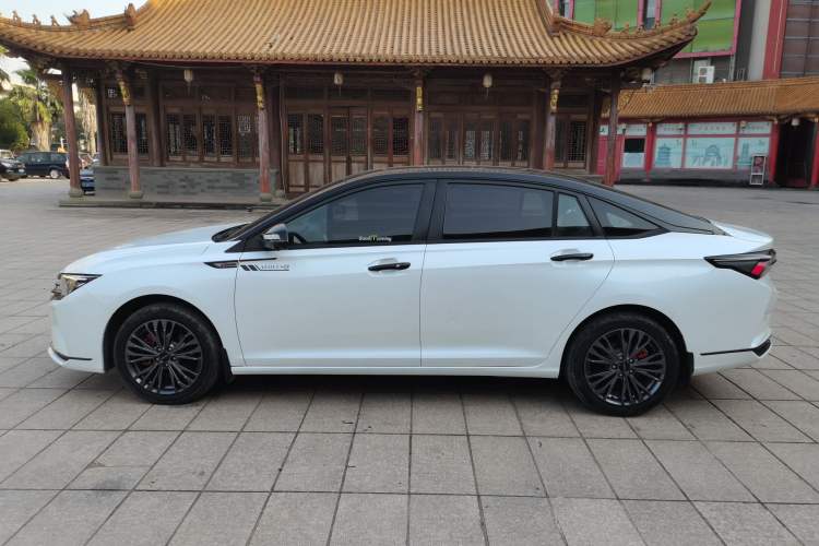 Used Dongfeng Aeolus Yixuan MAX 2023 1.5T Super Cool Trendy Dad Edition
