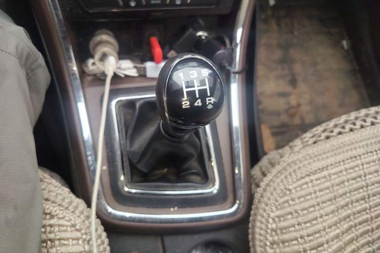 Used Lifan Auto Myway 2016 1.5L Manual Elite Version Gear Lever