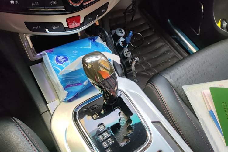 Used BYD S7 2015 2.0T Automatic Prestige Model Gear Lever