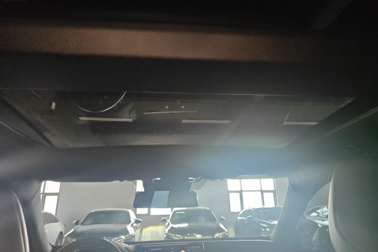 Used Toyota Avalon 2024 Dual-Engine 2.5L XLE Premium Edition
