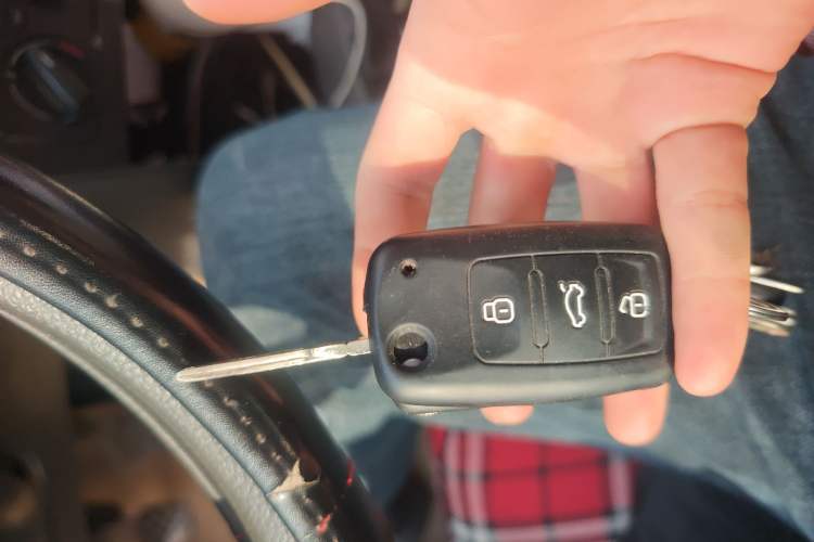 Used Volkswagen Santana 2013 1.6L Manual Fashion Edition
