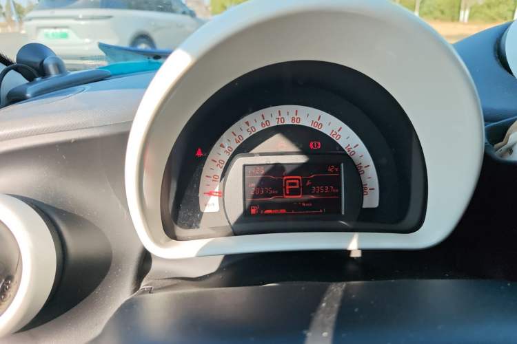 Used smart forfour 2016 1.0L 52 kW Dynamic Edition
