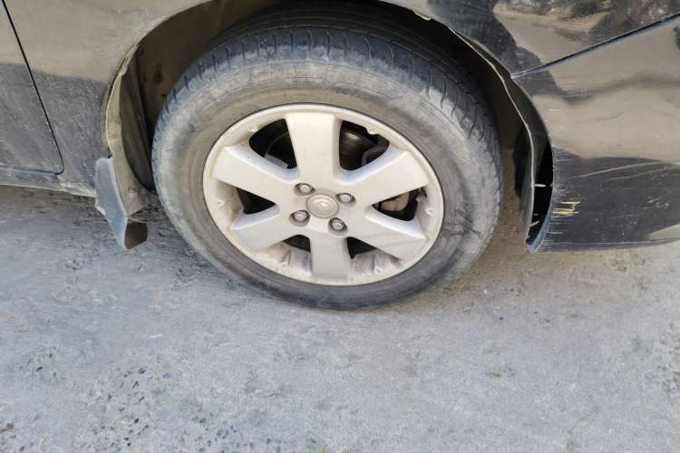 Used BYD L3 2012 1.5L Manual Luxury Version Right Front Wheel Hub