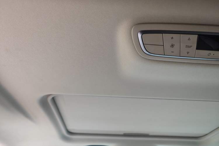 Used Buick GL8 2023 ES Lu Zun Comfort Model Headliner