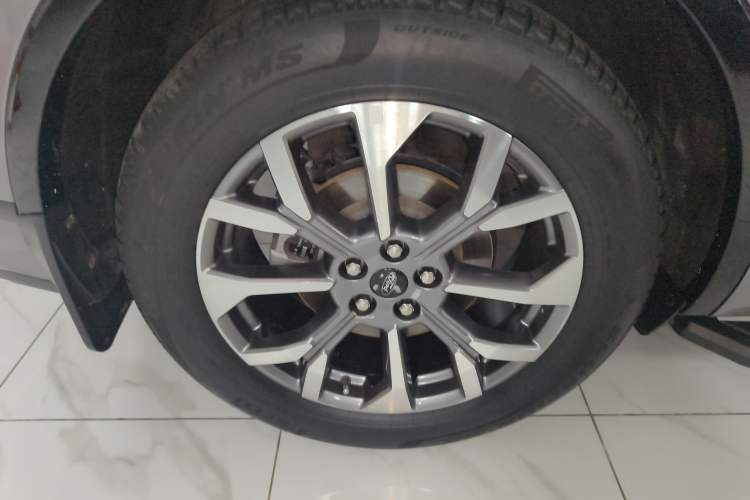 Used Ford Edge 2023 Ford Explorer L 2.0T EcoBoost Four-Wheel Drive 7-Seater Supreme Model Right Rear Wheel Hub