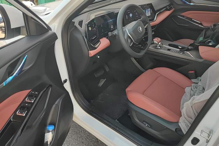 Used Changan X5 PLUS 2026 Model, Second Generation, 1.5T Transcendence PRO
