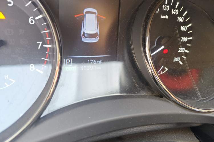 Used Nissan X-Trail 2019 2.0L CVT Smart Connect Comfort Edition 2WD Odometer Close Up