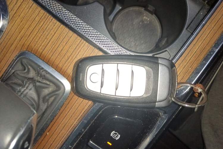 Used Hongqi E-HS9 2022 690 km Range Flagship Edition 7-Seater
