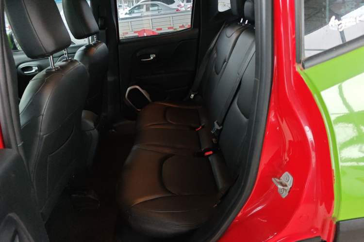 Used Jeep Renegade 2018 Connected Large Screen Version 180T Automatic High-Energy Edition