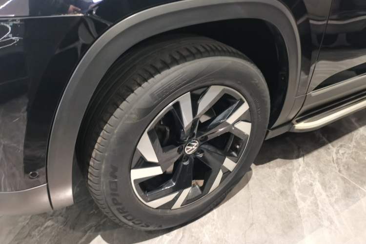 Used Volkswagen Teramont 2022 380TSI Four-Wheel Drive Luxury Edition Left Front Wheel Hub