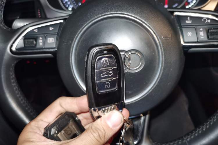 Used Audi A7 2013 50 TFSI quattro Comfort trim
