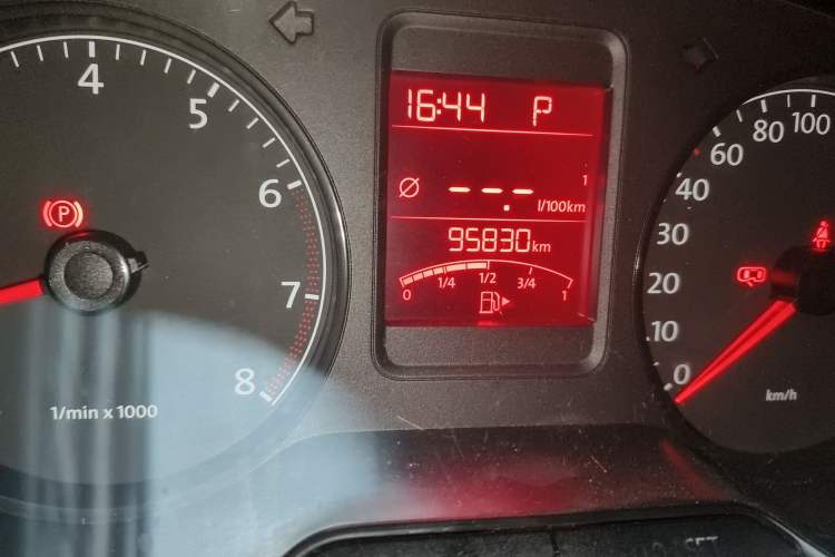 Used Volkswagen Polo 2013 1.6L Automatic Luxury Edition
