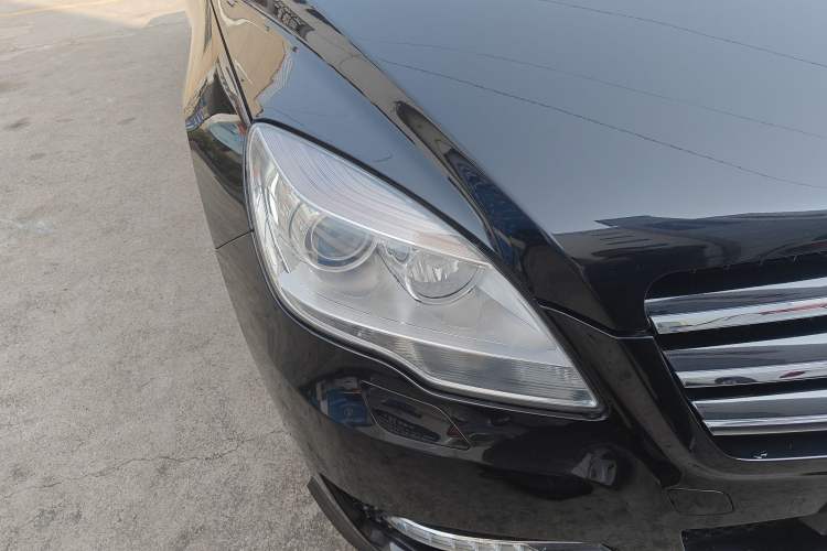 Used Mercedes-Benz R-Class 2010 R 350 L 4MATIC