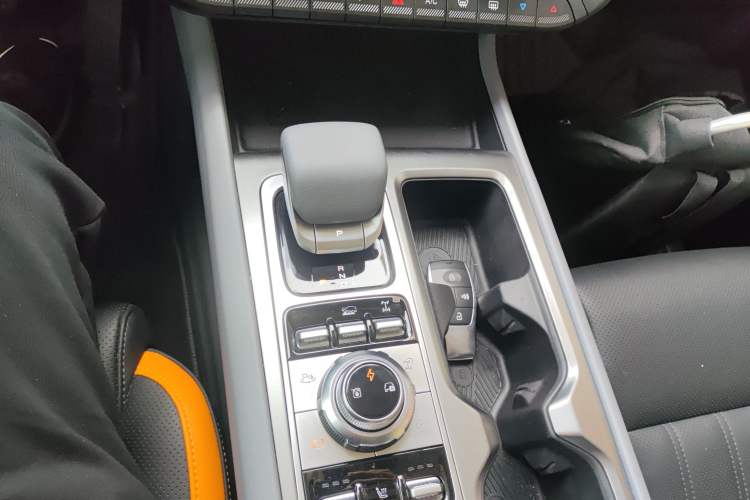 Used BAIC Off-Road BJ40 Electric Drive 2025 Standard Edition Gear Lever