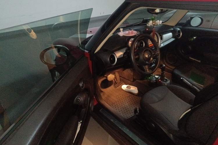 Used MINI 2012 1.6L ONE Baker Street Driver Seat