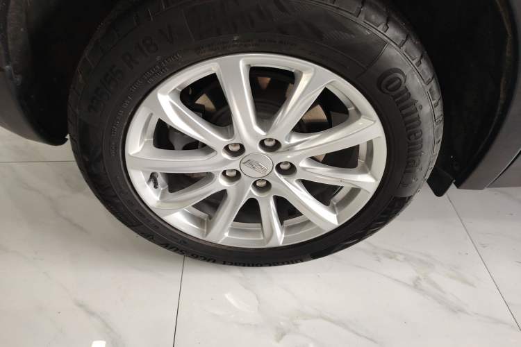 Used Cadillac XT4 2022 28T Two-Wheel Drive Fashion Edition Right Rear Wheel Hub