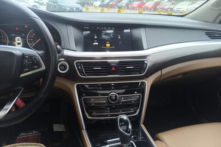 Used Geely Auto Emgrand GT 2017 1.8T Luxury Model
