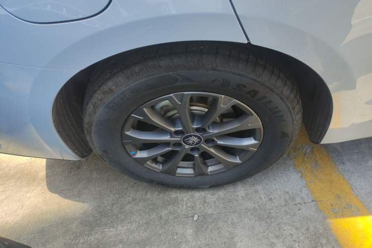 Used BYD Qin L 2025 DM-i Smart Drive 80KM Leading Model