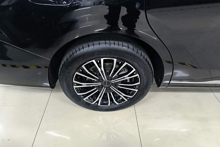 Used FORTHING Xinghai V9 2024 1.5TD 200km Qingyunti Series Premium Version Right Rear Wheel Hub