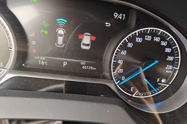 Used Toyota Venza 2022 Dual-Engine 2.5L CVT Two-Wheel Drive Prestige Edition Odometer Close Up