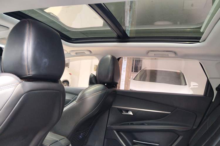 Used Peugeot 5008 2017 350THP 5-Seat Elite Edition Headliner