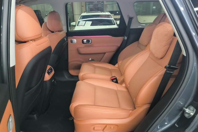 Used Leapmotor C16 2026 Extended-Range 280 LiDAR Zhizun Edition 6 Seats