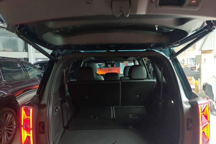 Used GAC Trumpchi GS8 2022 Linghang Series 2.0 TGDI Two-Wheel-Drive Luxury Smart Connectivity Version (7 Seats)