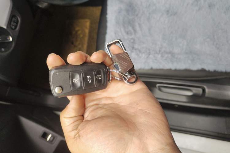 Used Volkswagen Sagitar 2017 1.6L Automatic Comfort Model Vehicle Key