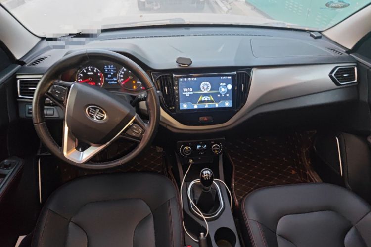 Used FAW Senya R7 2017 1.6L Manual Luxury Model Center Console