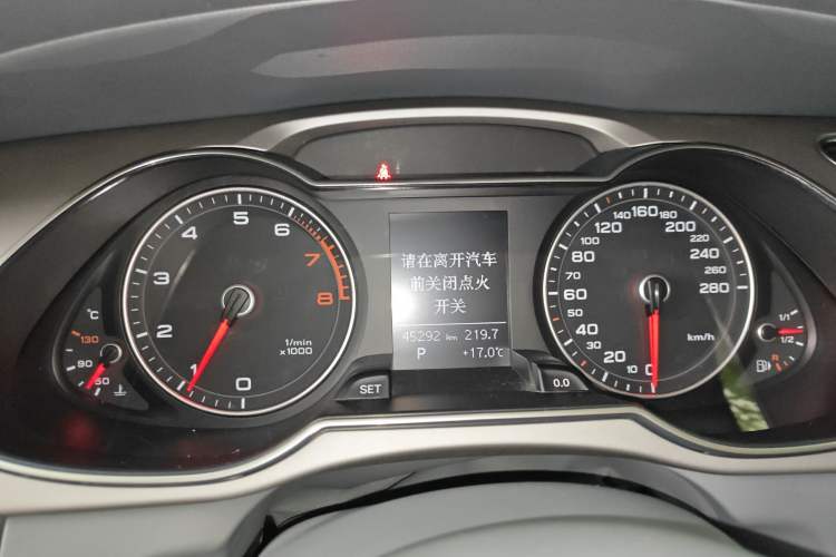 Used Audi A4L 2016 35 TFSI Collector's Edition Automatic Standard Model Instrument Cluster