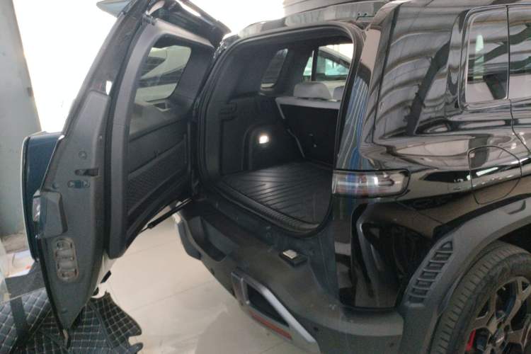 Used Formula Leopard Titanium 3 2025 501 km Four-Wheel Drive Drone Edition
